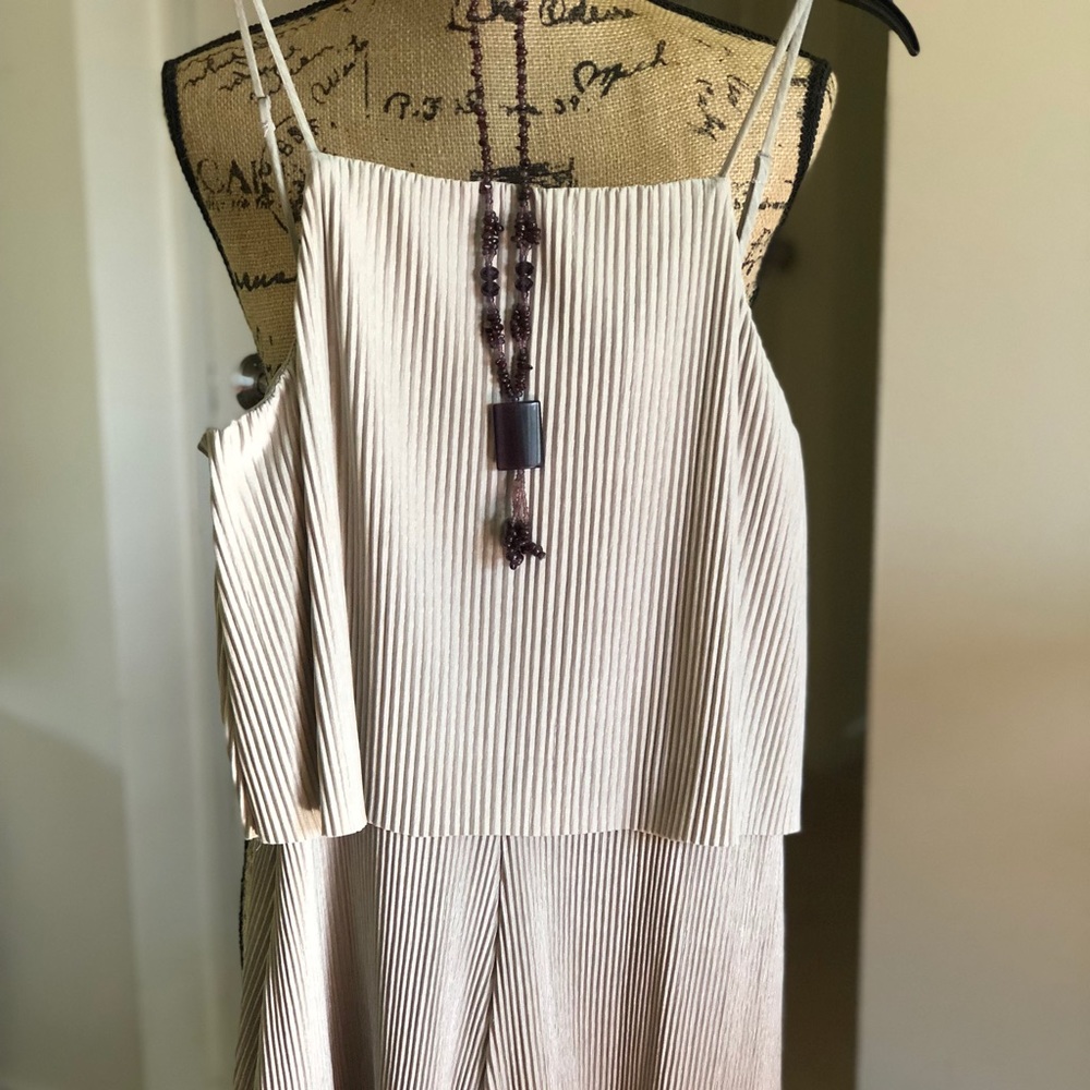 One Clothing size L. Romper